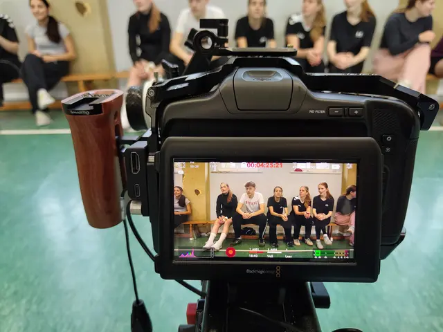 Cybermobbing spielt im Alltag vieler Jugendlichen eine Rolle –
umso wichtiger ist es, für dieses Thema zu sensibilisieren, Hilfsangebote aufzuzeigen und an die eigene Verantwortung zu appellieren | Foto: Landkreis Harburg