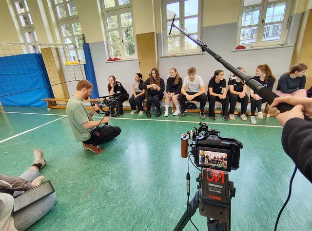 Von Handlung und Drehbuch bis zu Ton, Kamera und Schauspiel: Beim Filmprojekt in Tostedt übernahmen die Jugendlichen alle Aufgaben rund um die Produktion | Foto: Landkreis Harburg