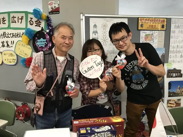 Mitglieder der DJG Fukui grüßen auf Deutsch und Japanisch | Foto: Andrea Lentz