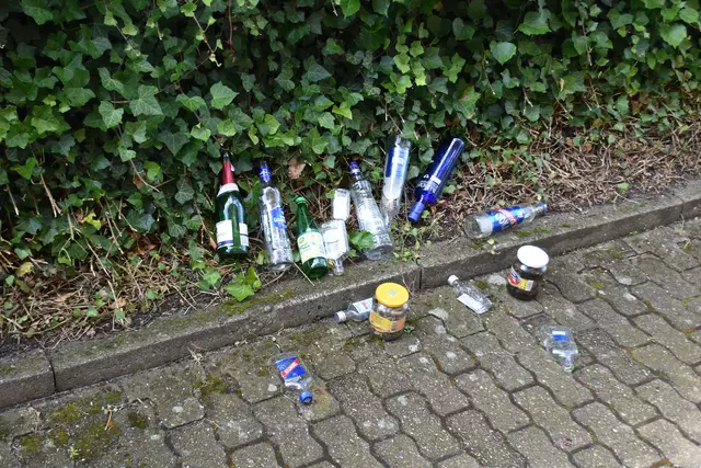 Hier wurden die Glasflaschen schön sortiert | Foto: Axel-Holger Haase