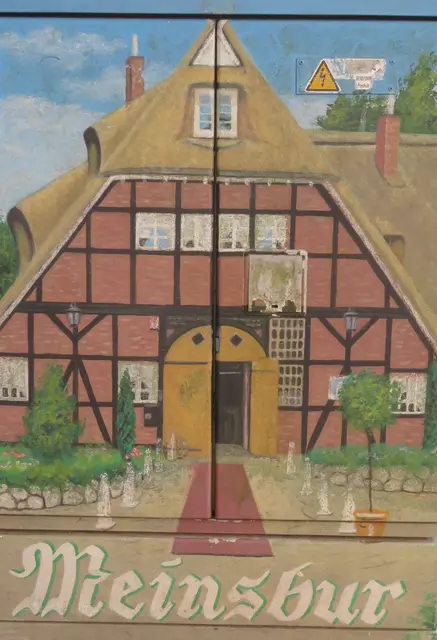 Ein Traditionshaus auf einem Stromkasten verewigt ... | Foto: Axel-Holger Haase