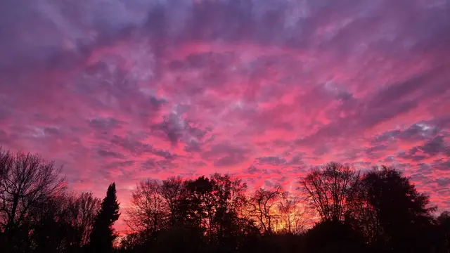 Abendhimmel über Bendestorf - Schnappschuss aus dem Dachfenster | Foto: jvp