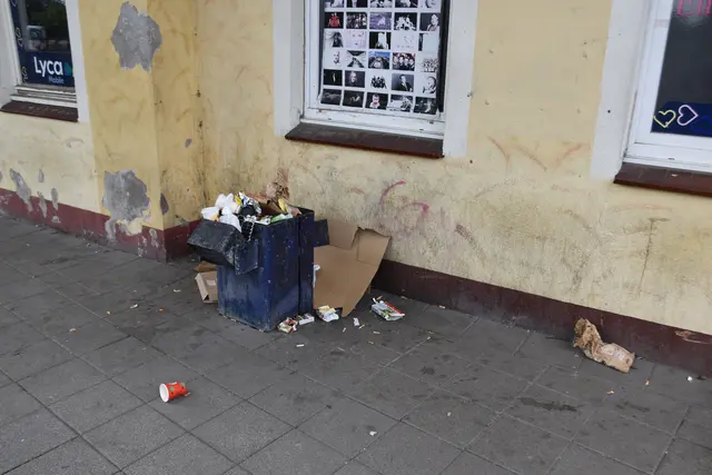 So sehen Gäste und Besucher Buchholz am Samstagmorgen, wenn sie aus dem Zug steigen - der erste Eindruck! Die Buchholzer sind es schon gewohnt | Foto: Axel-Holger Haase